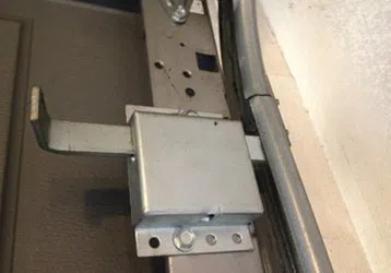 Murray UT Locksmith Store Murray, UT 801-788-4386 - 9-Garage-Door-Locks